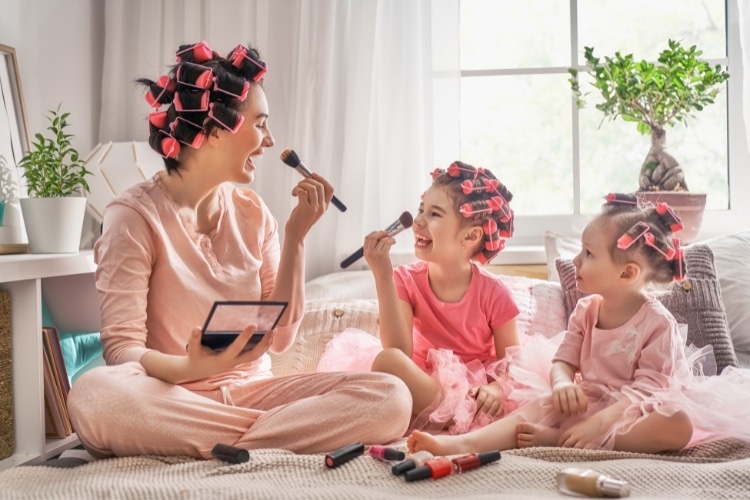Como escolher a maquiagem infantil certa para crianças e 10 inspirações da web